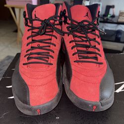 12 men’s Jordan 12 Retro “Reverse Flu Game” with replacement box