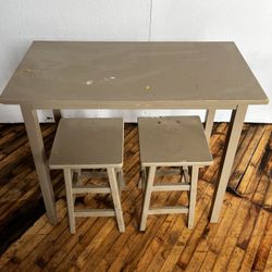 Table & Stools