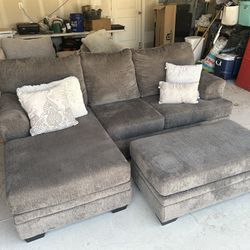 *Free Delivery* Selling Gray Sectional Sofa With Ottoman