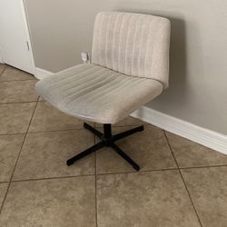 Criss-Cross Chair