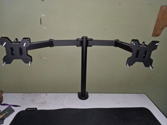 Dual monitor desk mount