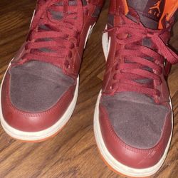 Jordan 1 mid’s