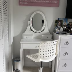 Vanity for girls 