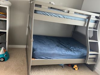 Belmar Gray Twin/Full Bunk Bed with Dresser