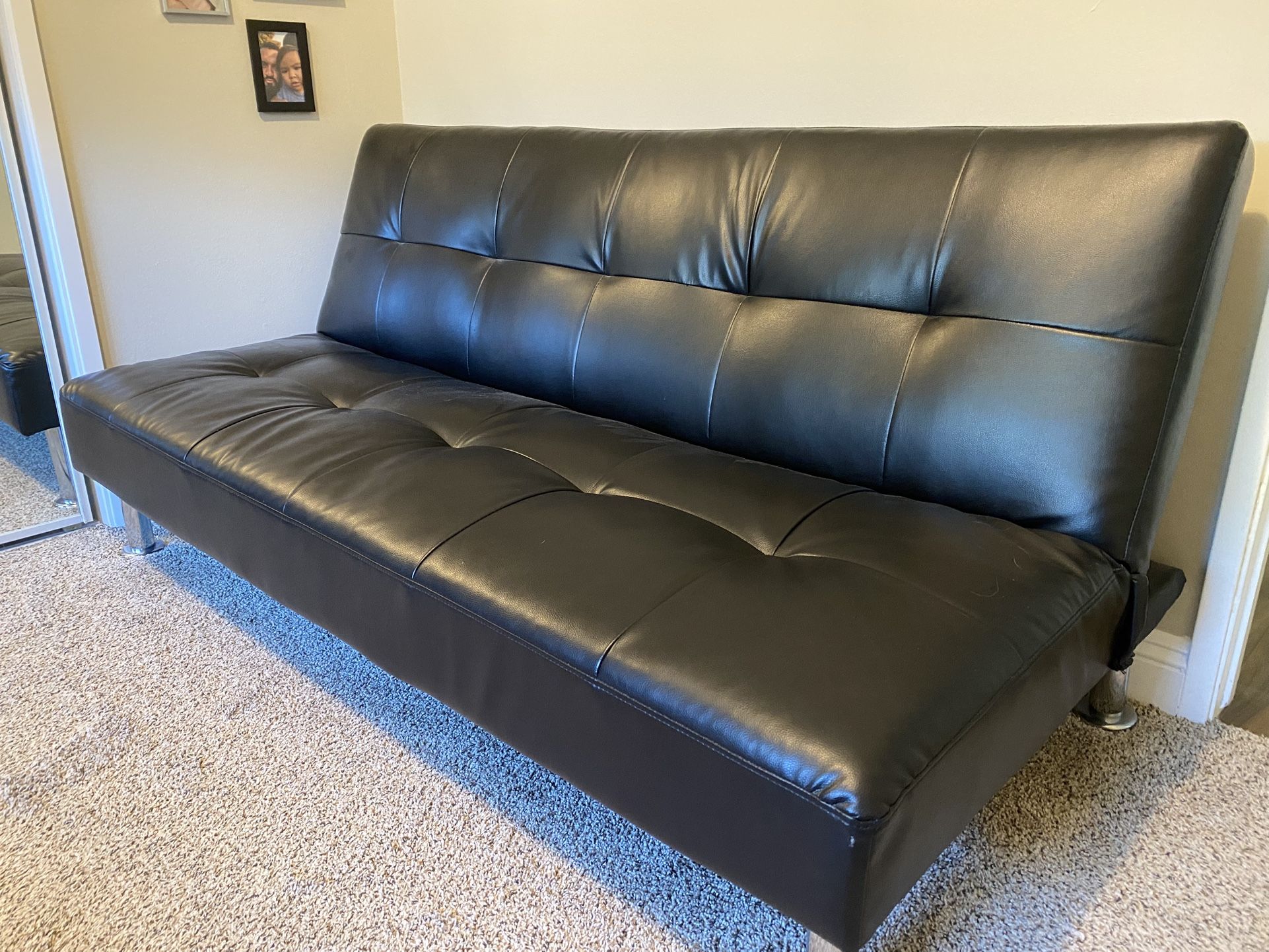 Black Futon