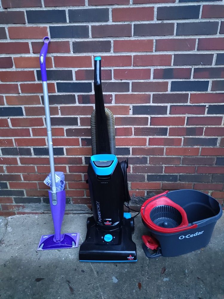 Bissell Vacuum Cleaner+Extras