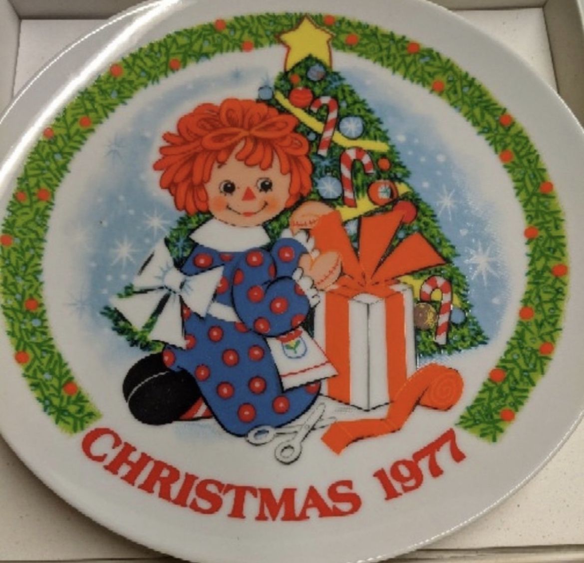 Raggedy Ann and Andy collectors plate
