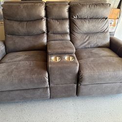 Reclining Captains Chairs-Like New