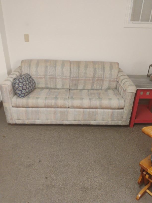 Couch With Table An Accessories 