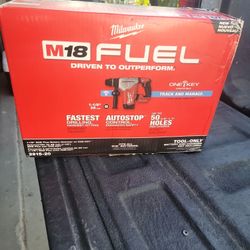 MILWAUKEE 2915-20 M18 FUEL 18V LITHIUM-ION BRUSHLESS CORDLESS SDS PLUS 1-1/8-IN ROTARY HAMMER DRILL ( TOOL ONLY)