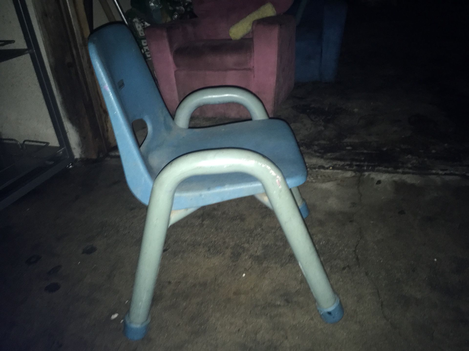 Small kids chairs