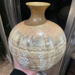 Ceramic Vase Decoration