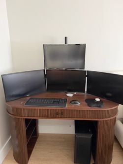 Samsung curved monitor 24”