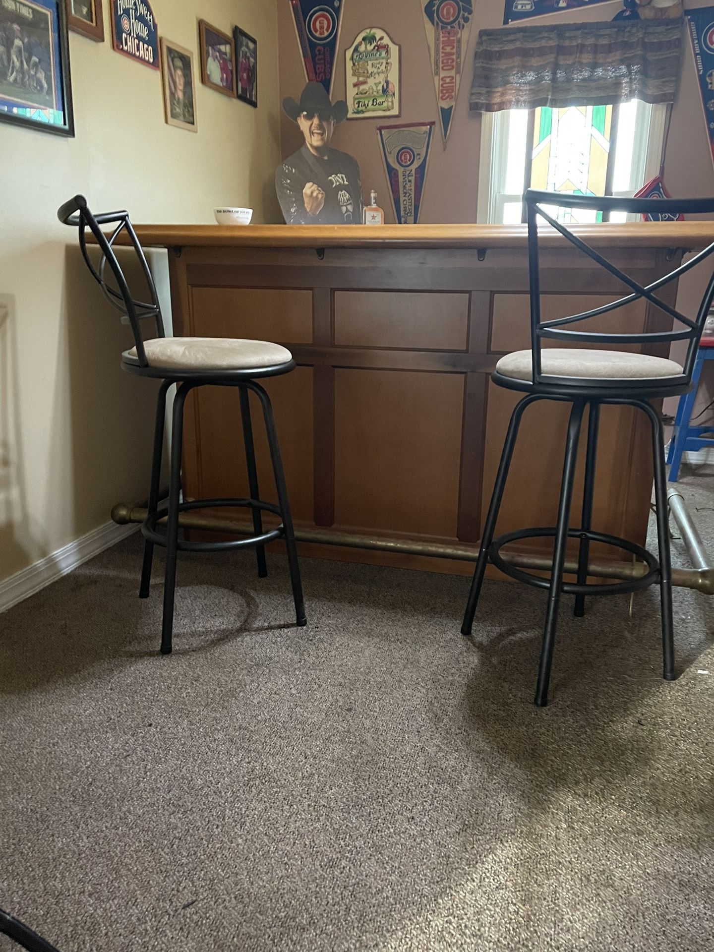 Oak Saloon Style Bar