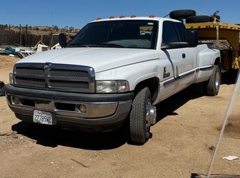 2001 dodge ram 3500 Cummins Dually not parts