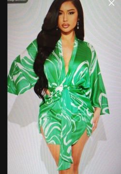 NEW FASHION NOVA WRAP STYLE DRESS sz13