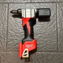 Milwaukee M12 RIVET $175 NEW