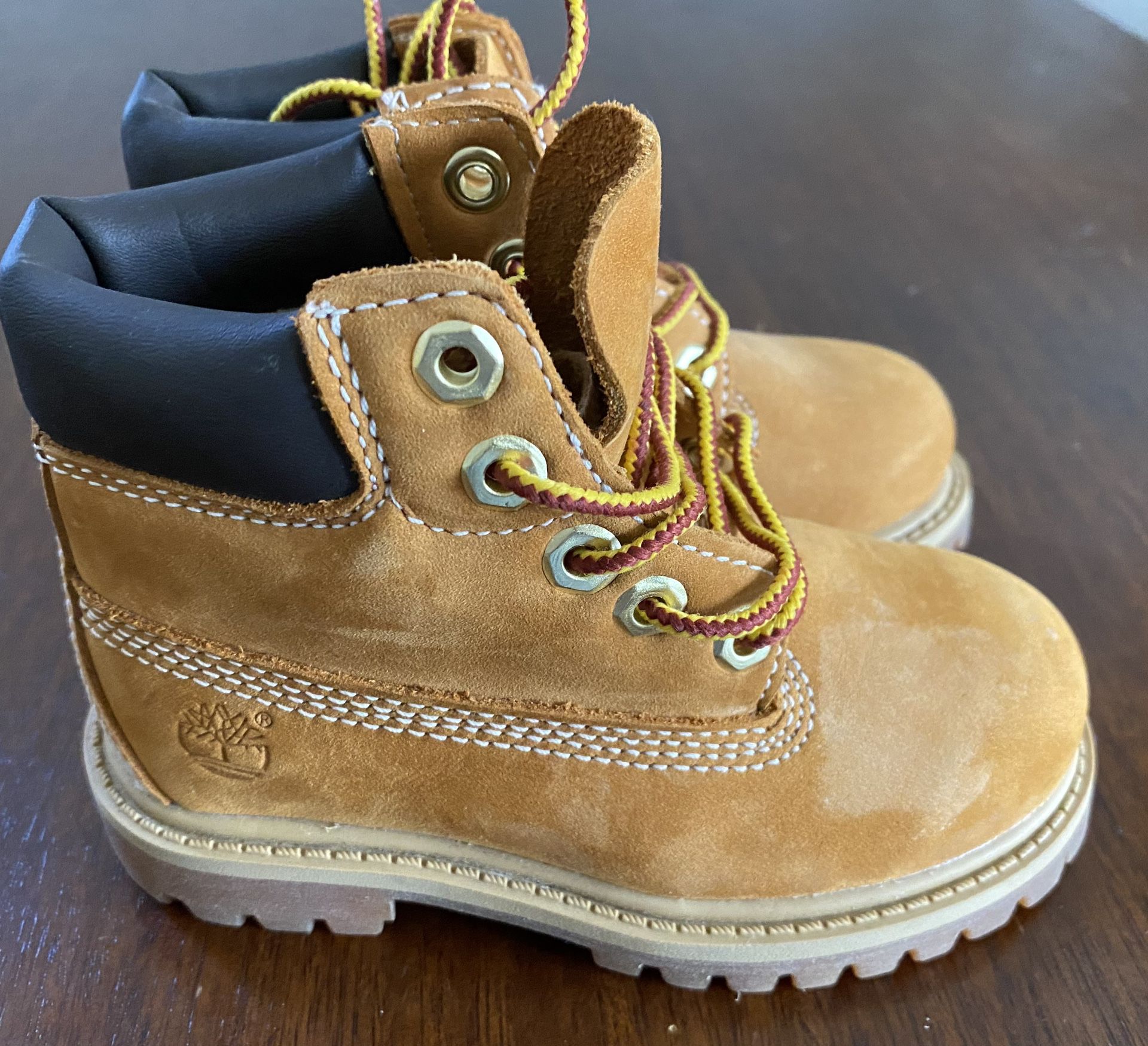 Wheat Timberlands Size 7 Toddlers