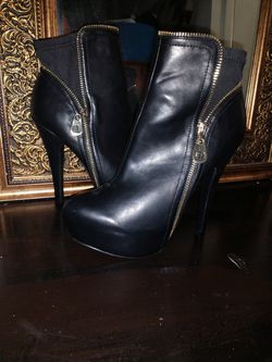 Beautiful & stylist black high heel booties