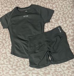 DFYNE GREY GYM SET $55 SIZE L **READ DESCRIPTION**