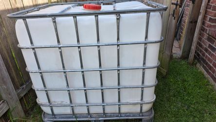 Water tote
