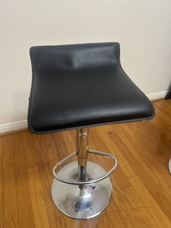 Bar stool