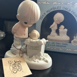 Precious Moments , Porcelain , Collectible
