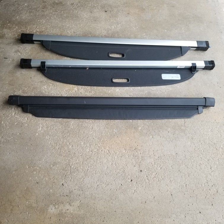 Cargo Cover Resr Trunk Shade 