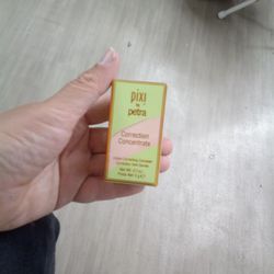 Pixie By Petra Correction Concentrate Brightening Peach
