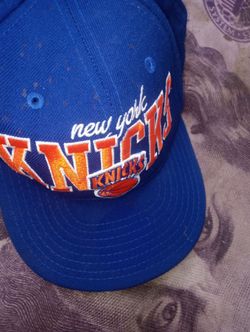 NEW YORK KNICKS NBA BASKETBALL  TEAM hat new era only 40! Betta hurry!