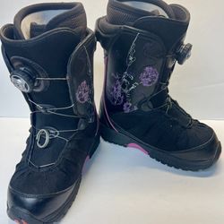 Used womens 32 snowboard boots, size 7.5, BOA’s