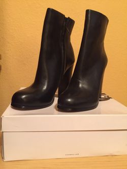 Aldo Ankle Boots - Black size 10
