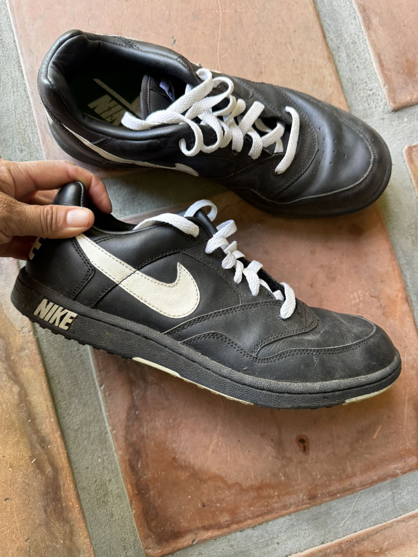 Vintage Nike Men's Golf Shoe Size 9
