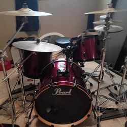Pearl Drum Kit