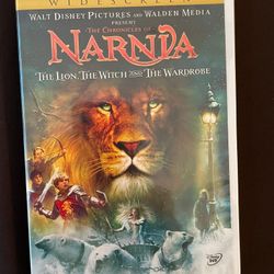 The Chronicles of Narnia: The Lion, The Witch and The Wardrobe (Disney Widescreen DVD)