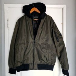 Men's Guess Jacket Green Hooded Bomber

XXL Chamarra