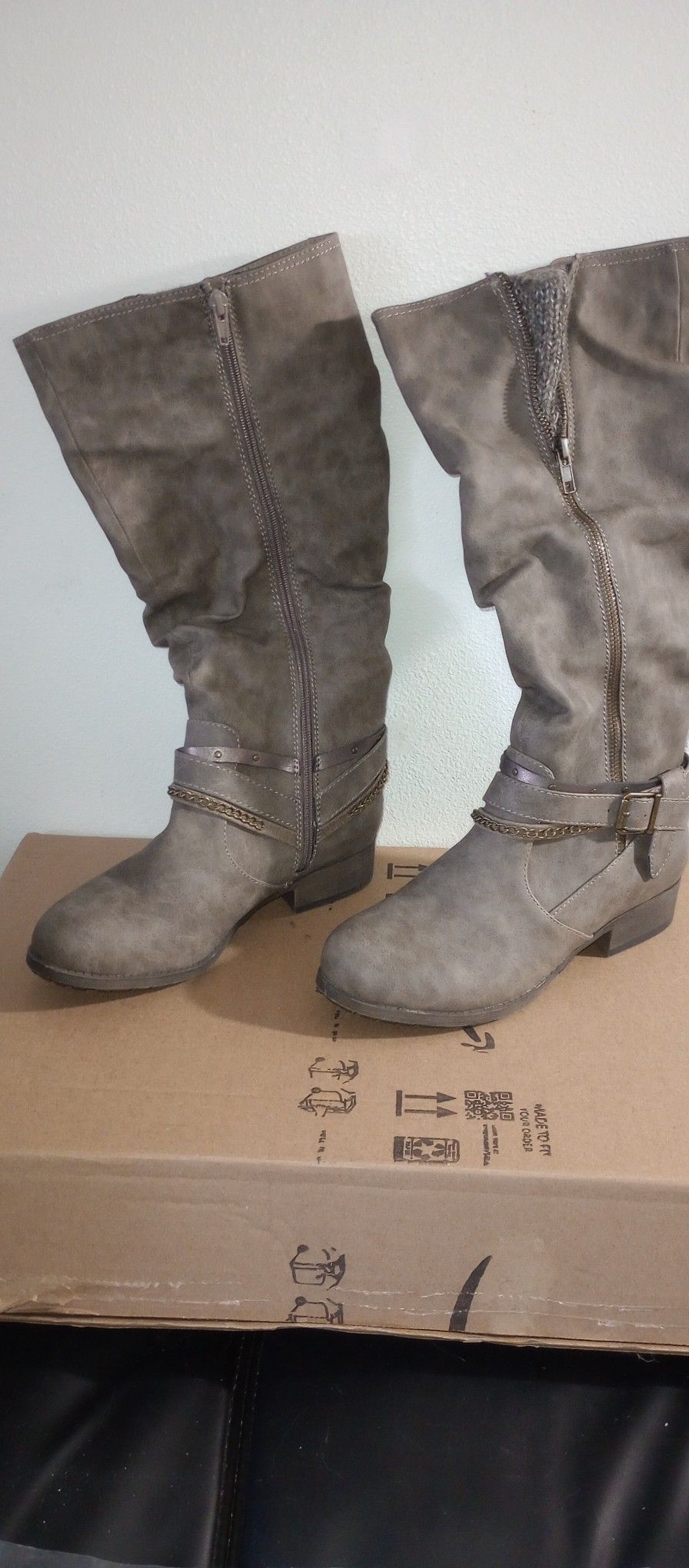 Knee High Brown Boots, Brand New 7.5