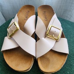 Bio Gold Leather Sandals with Gold Buckle – Size 8