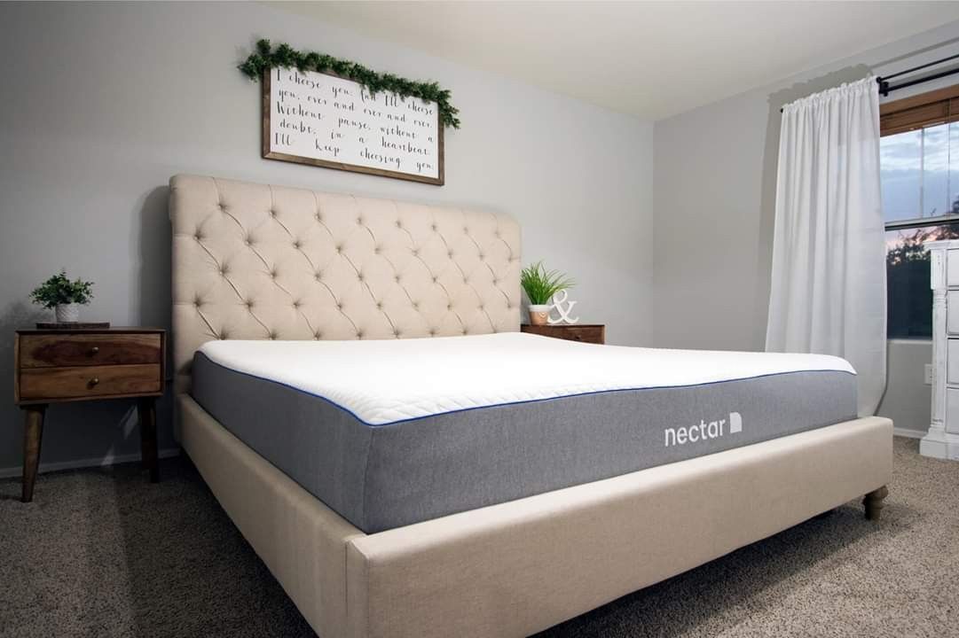 Nectar King Size Mattress Like New for Sale in Lake Wales, FL OfferUp
