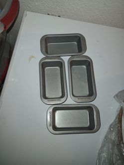MINI LOAF PANS $5