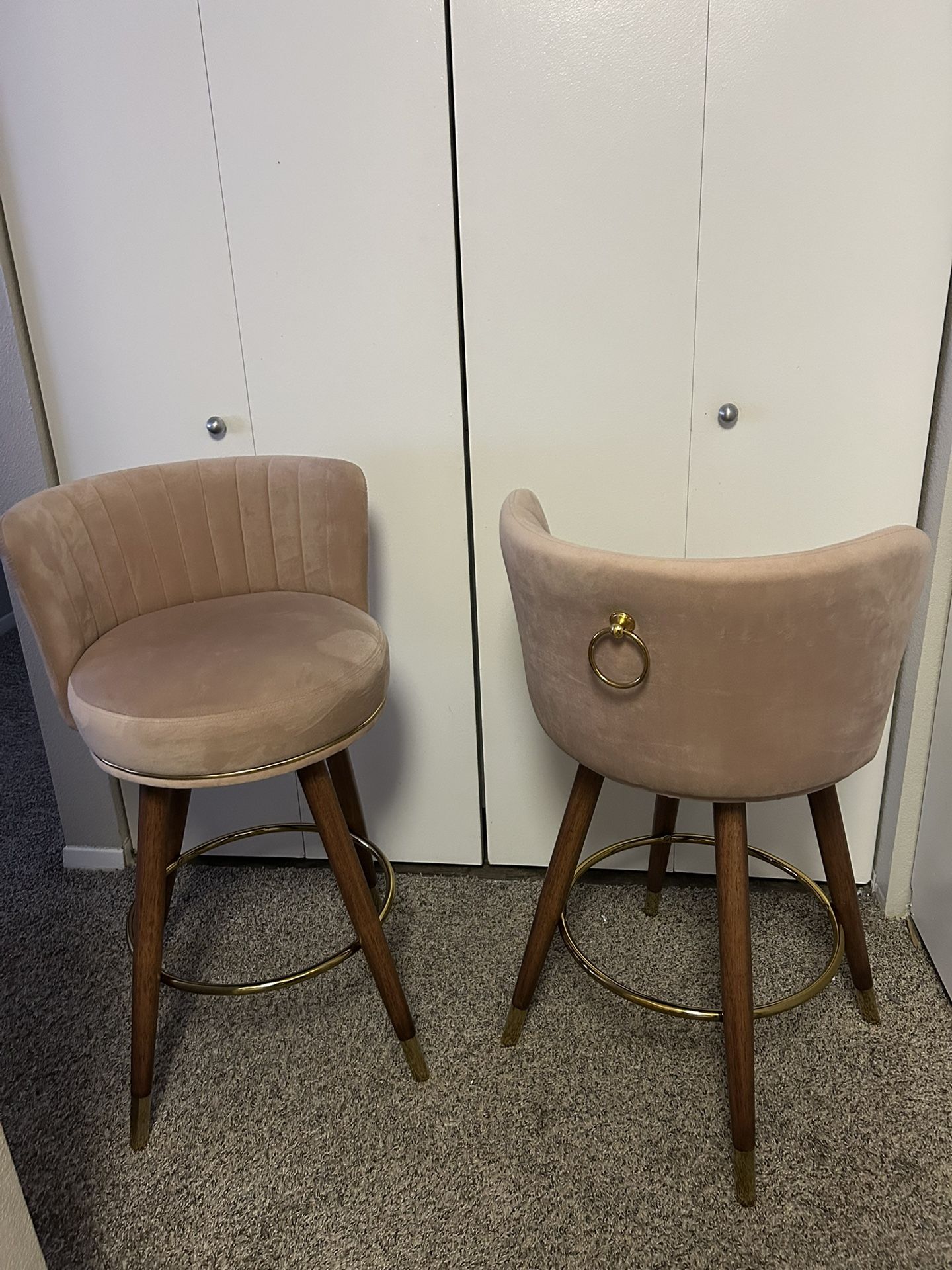 Cute Chic Barstools 
