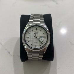 Seiko Men's SNXF05 Seiko 5 Automatic White Dial Stainless Steel Watch