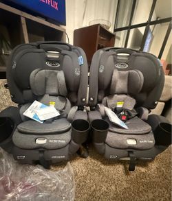 NEW! Graco 4Ever DLX Grad 5-in-1 car seats