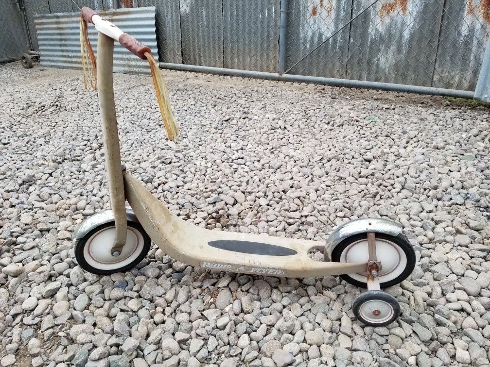 Vintage Radio Flyer Scooter - model #38