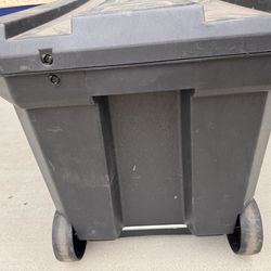 Stanley 50 Gallon Mobile Tool Box