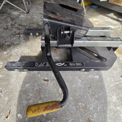 SureGlide Pullrite 5th Wheel Hitch