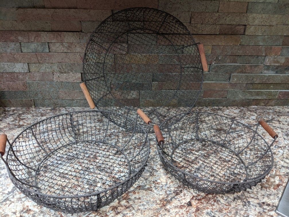 Chicken Wire Decor