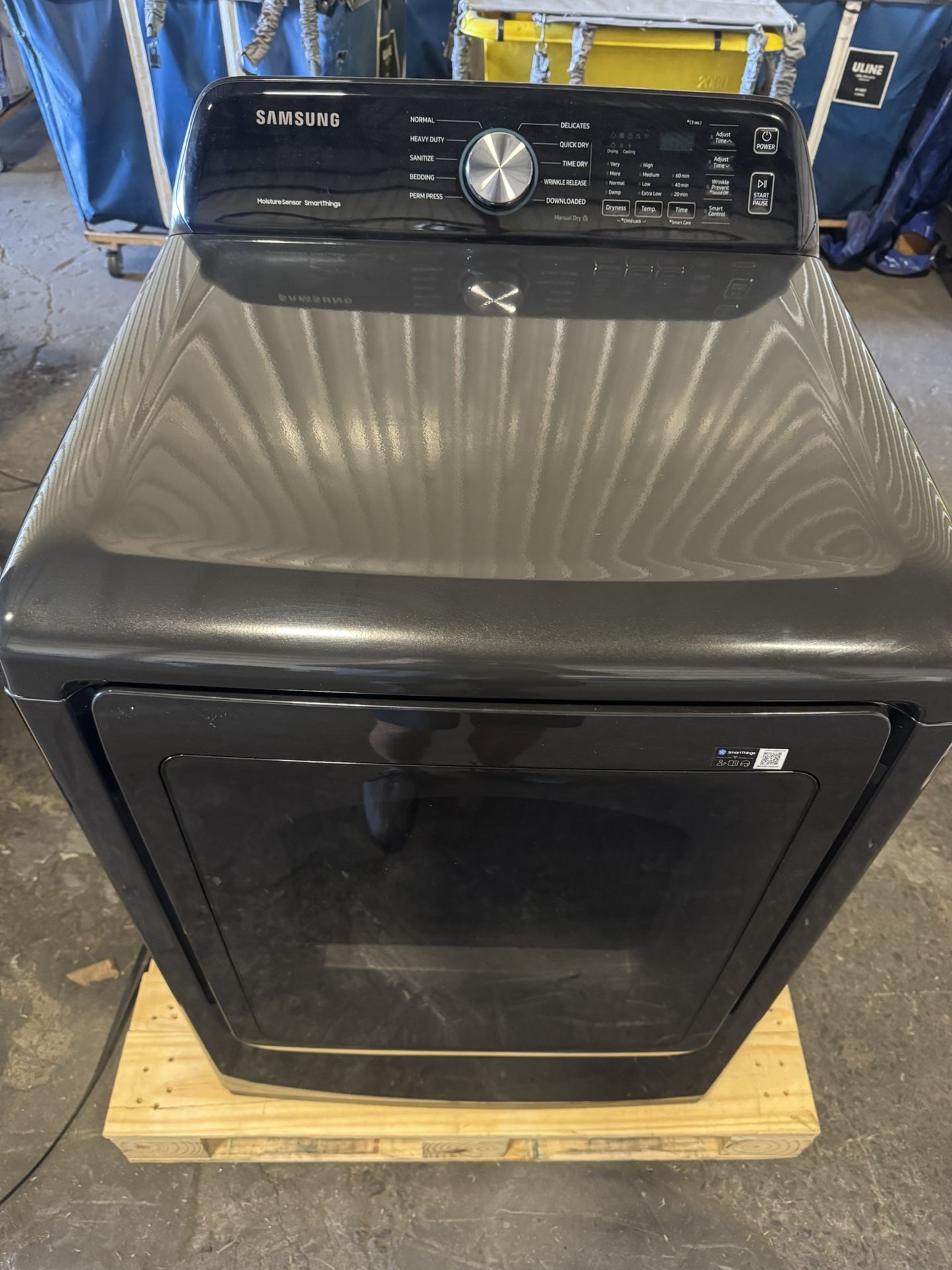 Samsung 7.4 CF Electric Dryer with Sensor Drying sells for $749.99 at Costco