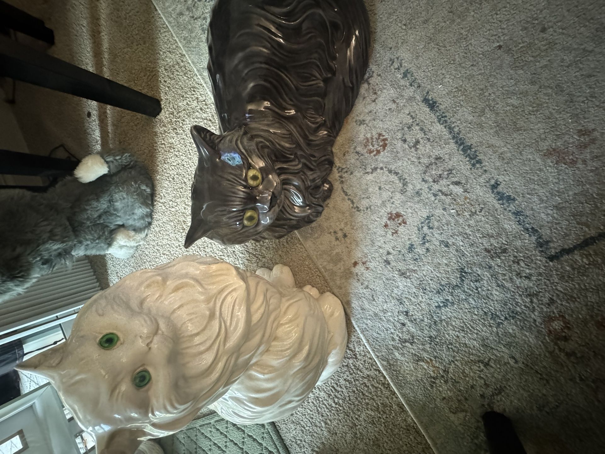 Pair Of Beautiful cat statues