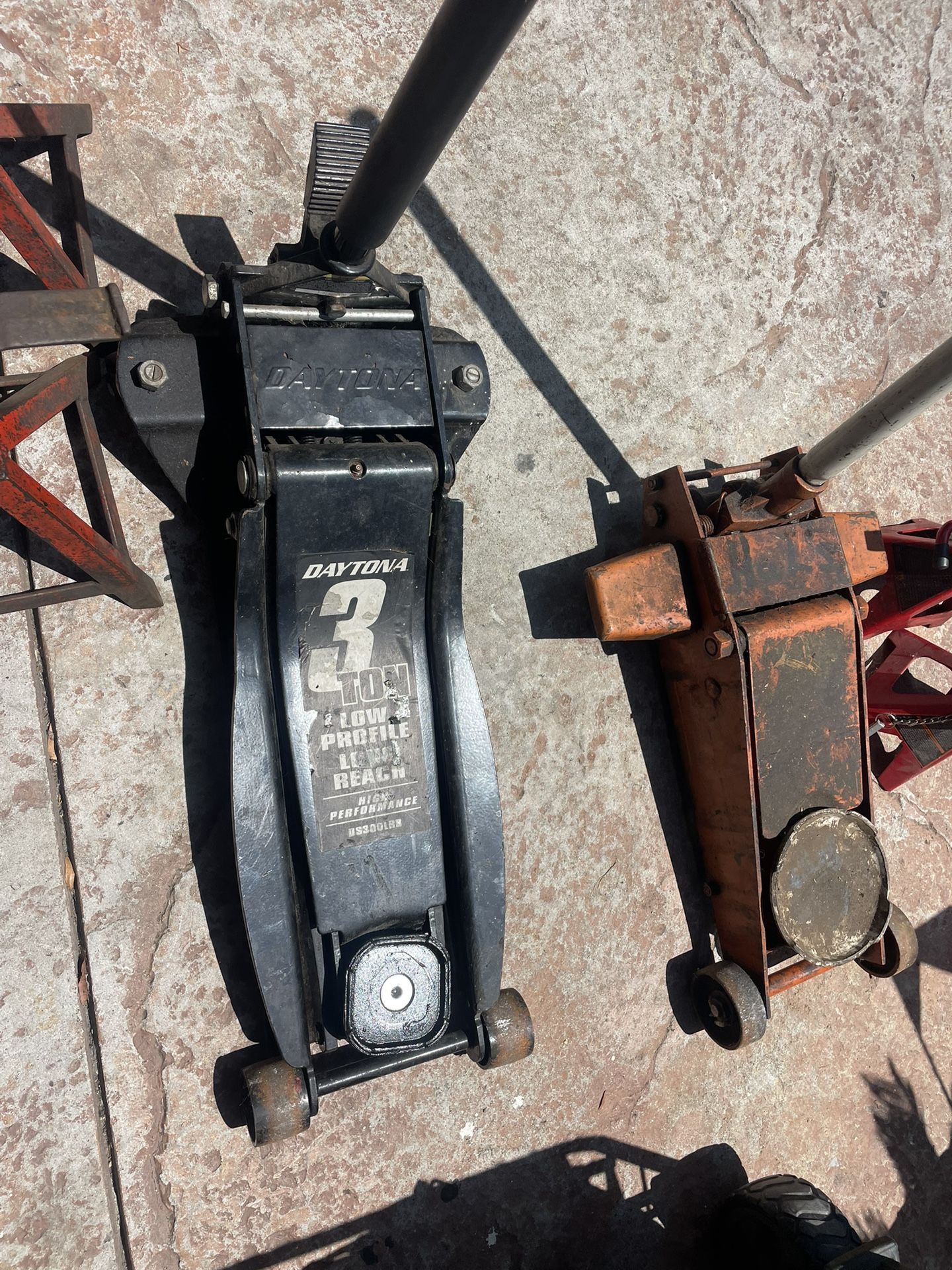 FLOOR JACK / TOOLS